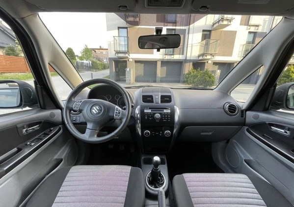 Suzuki SX4 cena 29990 przebieg: 200000, rok produkcji 2011 z Skawina małe 232